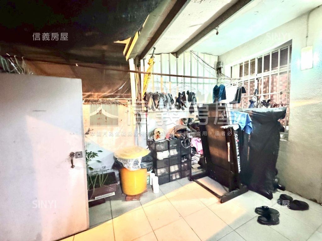專任精華商業區透天房屋室內格局與周邊環境