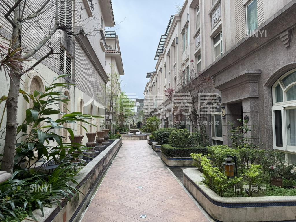 西班牙高第大空間別墅房屋室內格局與周邊環境