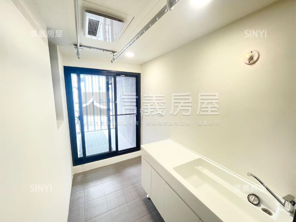 嵐ＣＡＳＡ次頂四房雙平車房屋室內格局與周邊環境