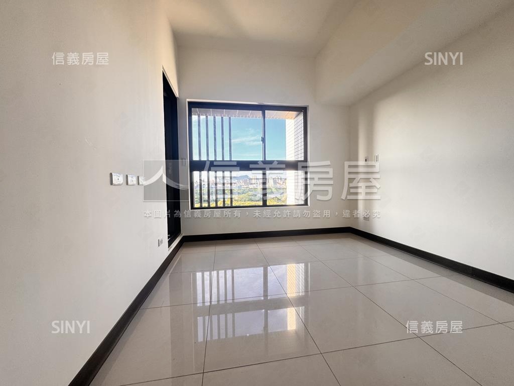 江翠河景帝景五號三房車位房屋室內格局與周邊環境