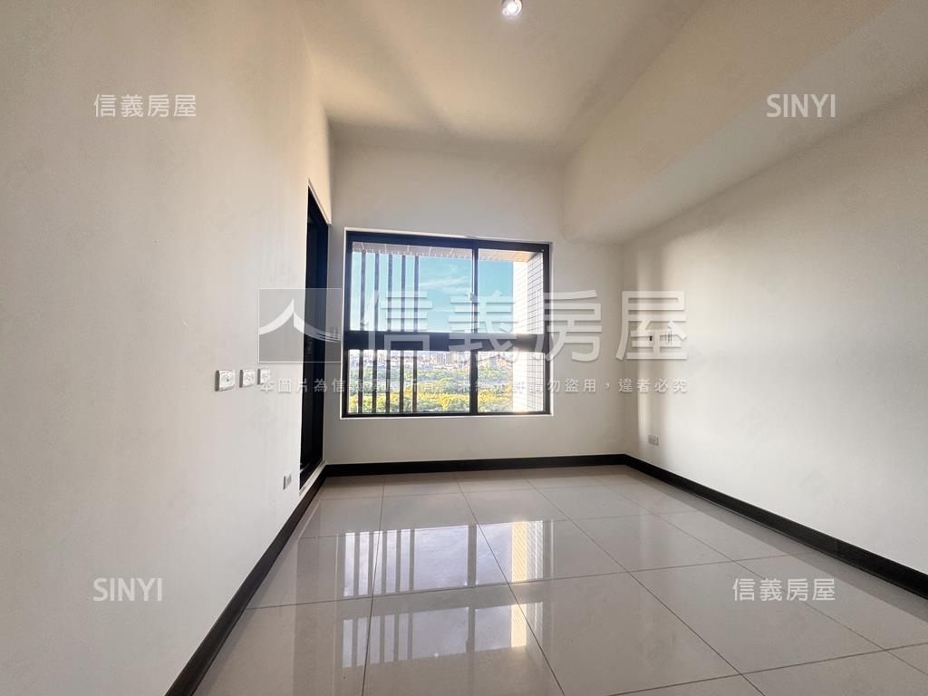 江翠河景帝景五號三房車位房屋室內格局與周邊環境