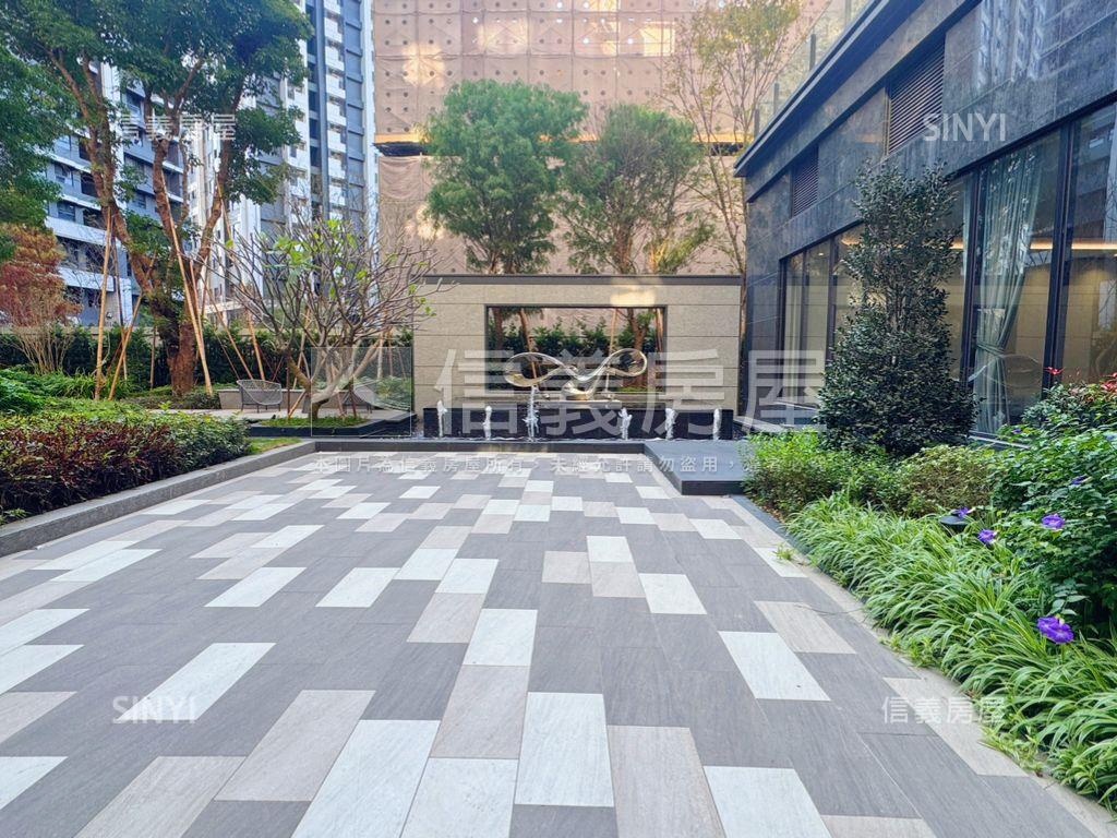 江翠河景帝景五號三房車位房屋室內格局與周邊環境