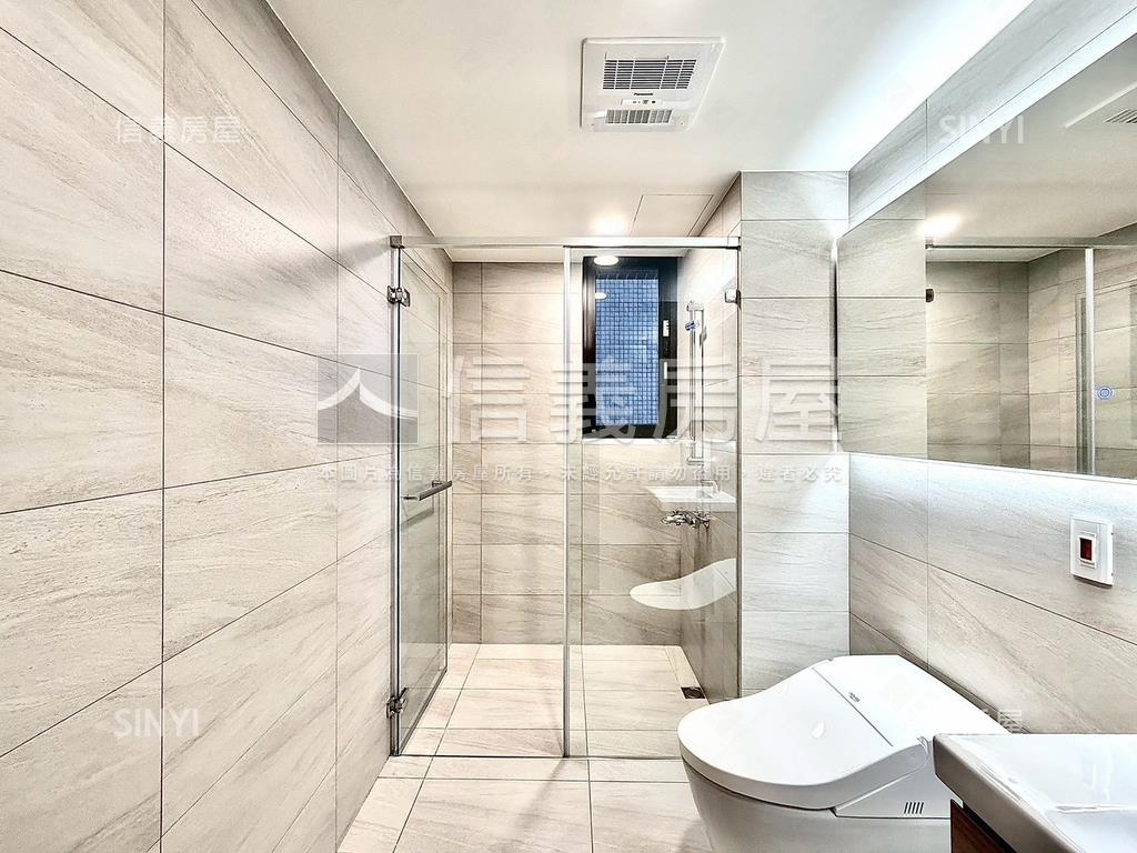 國泰Ｍｏｓｔ＋三房雙車位房屋室內格局與周邊環境