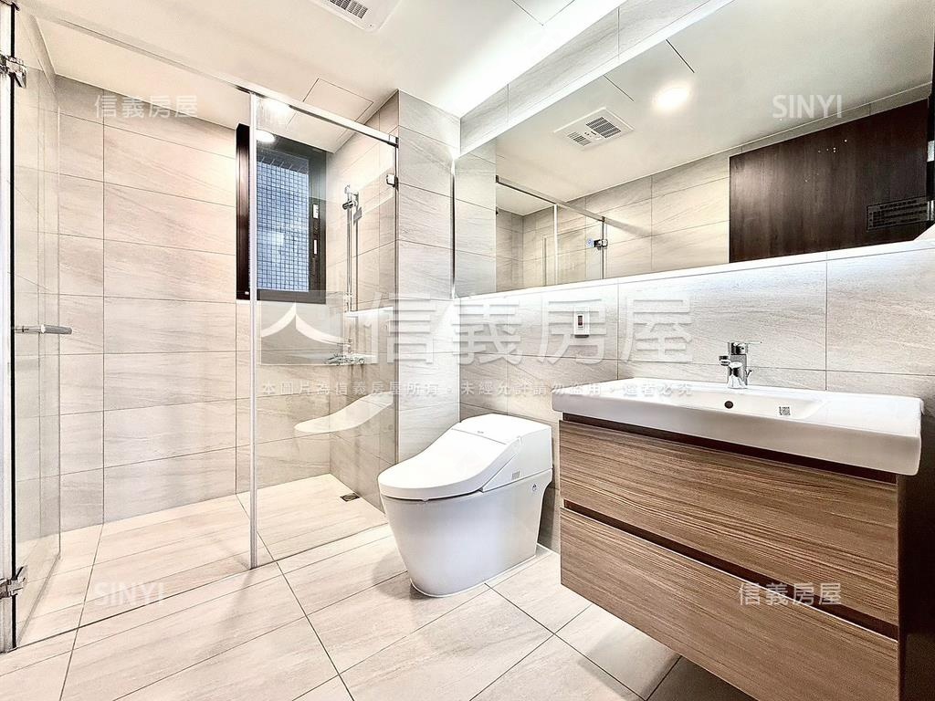 國泰Ｍｏｓｔ＋三房雙車位房屋室內格局與周邊環境