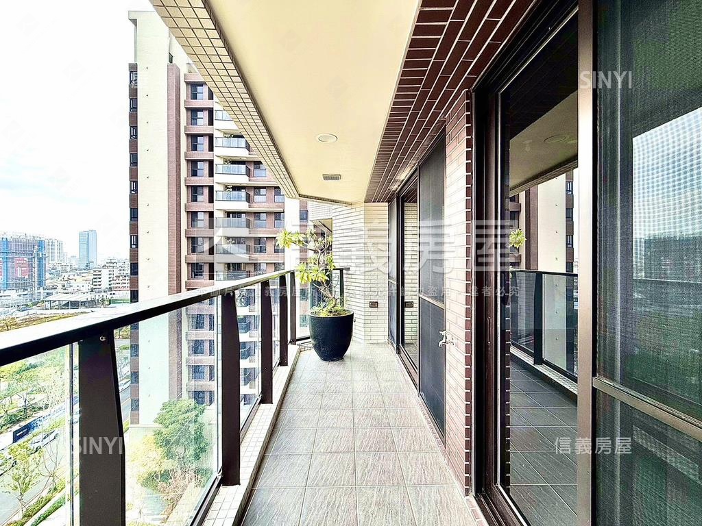 國泰Ｍｏｓｔ＋三房雙車位房屋室內格局與周邊環境