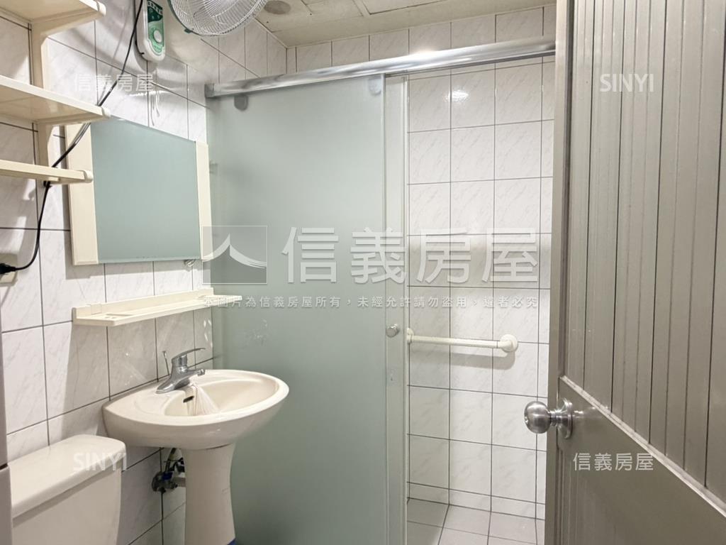 ３０年屋齡公寓３樓房屋室內格局與周邊環境