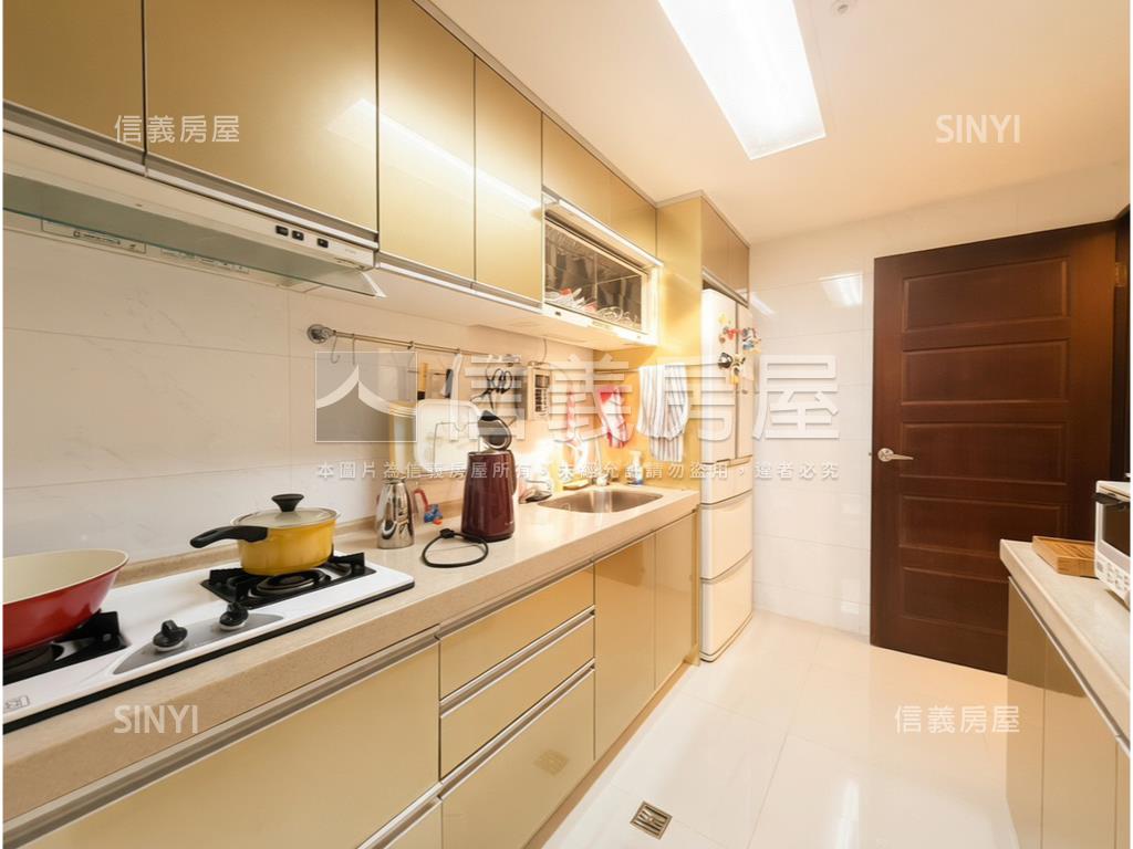 專任【台北雪梨】景觀美宅房屋室內格局與周邊環境