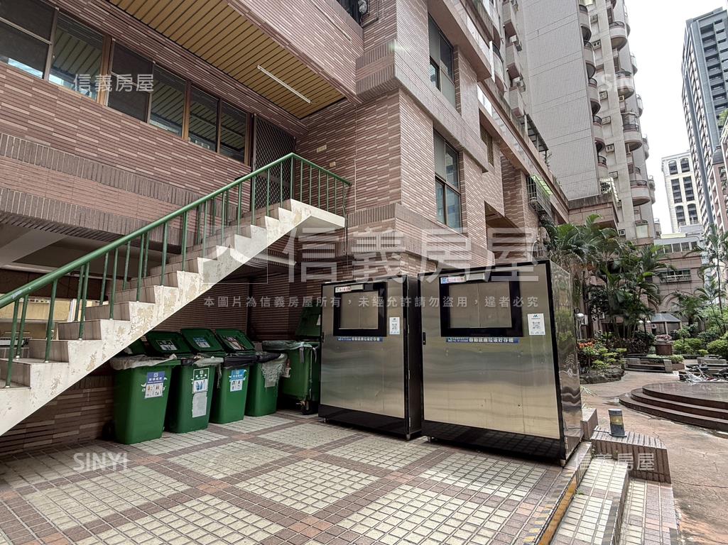 上頂至善成家美三房平車房屋室內格局與周邊環境