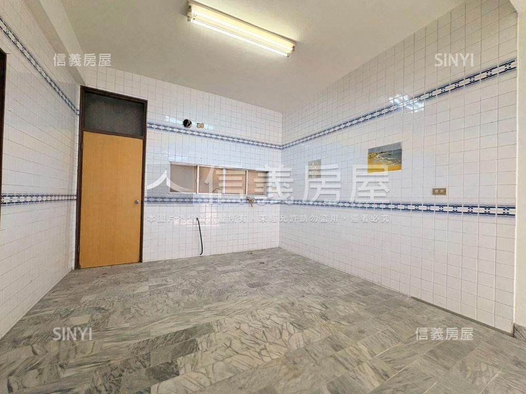 北區精華方正庭院透天房屋室內格局與周邊環境