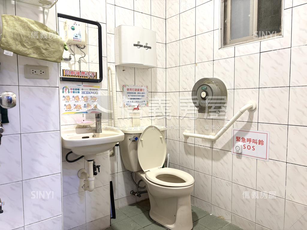 近火車站低總價收租店面房屋室內格局與周邊環境