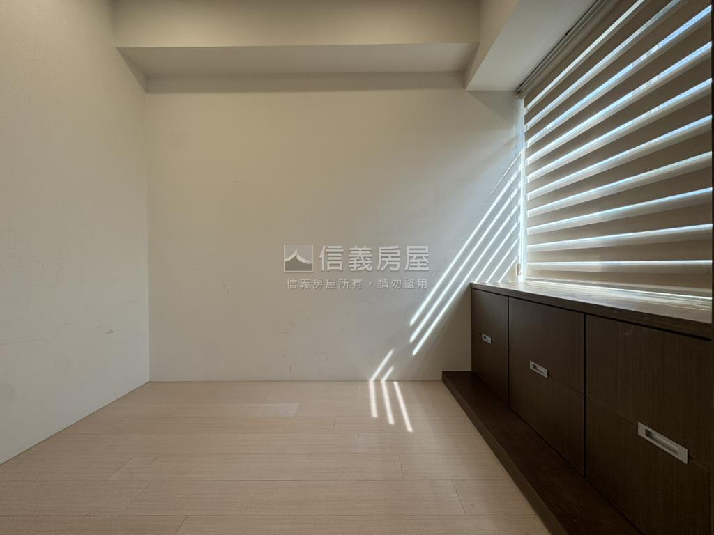 北區世紀三房平車房屋室內格局與周邊環境