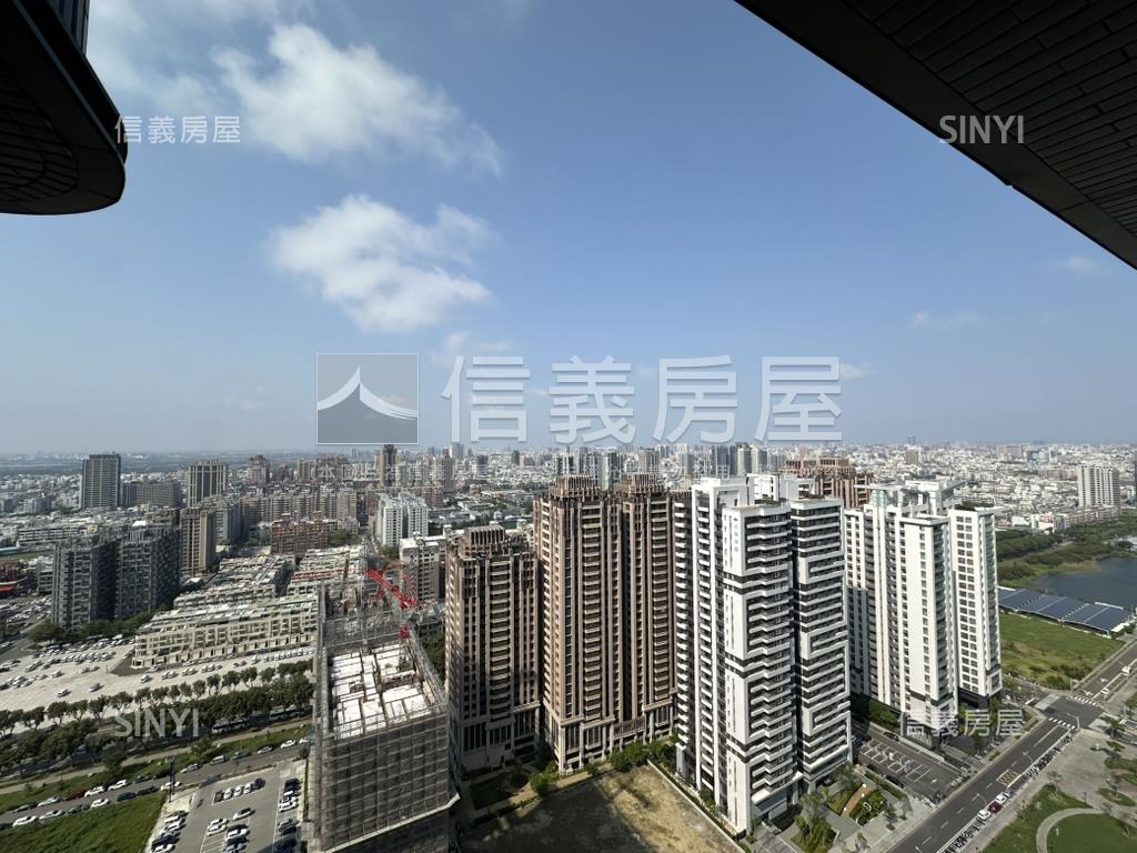 國平之巔次頂霸景平車宅房屋室內格局與周邊環境