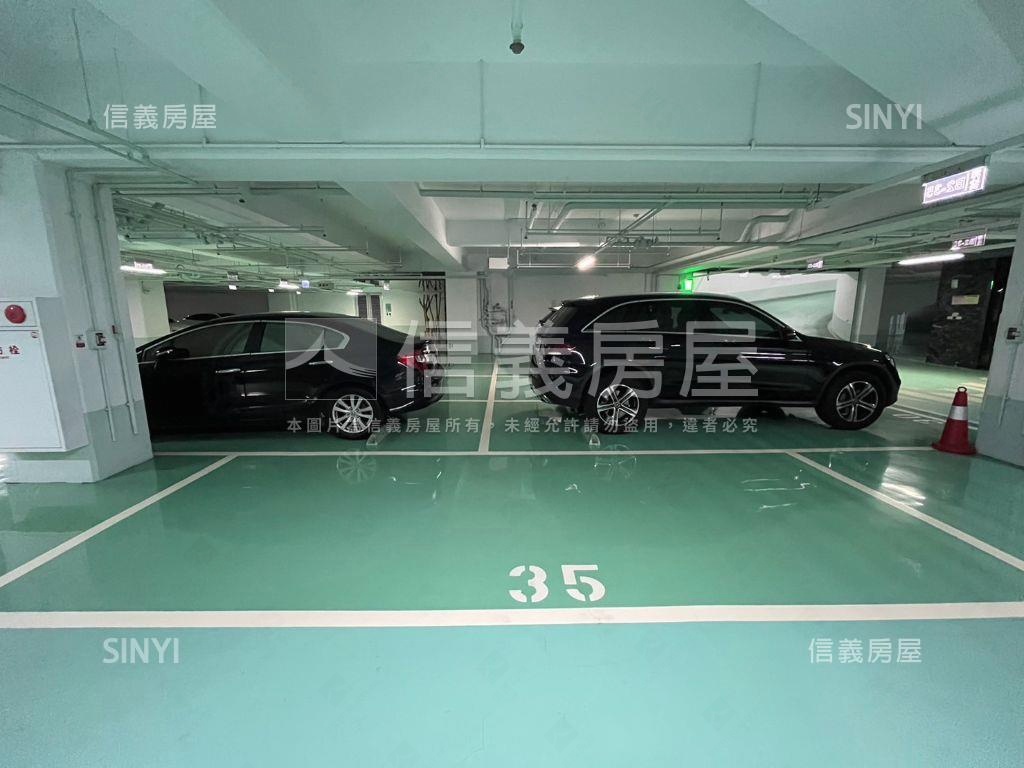專任三房四衛浴附雙車位房屋室內格局與周邊環境