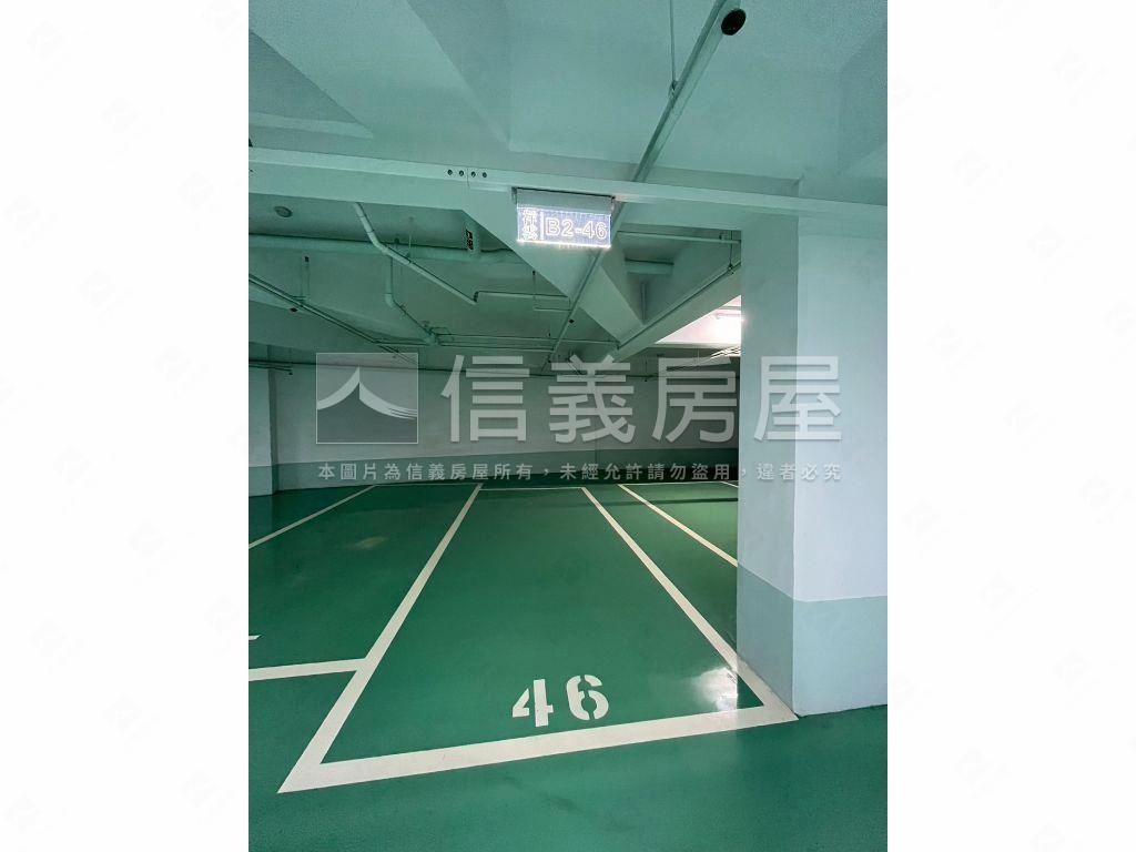 專任三房四衛浴附雙車位房屋室內格局與周邊環境