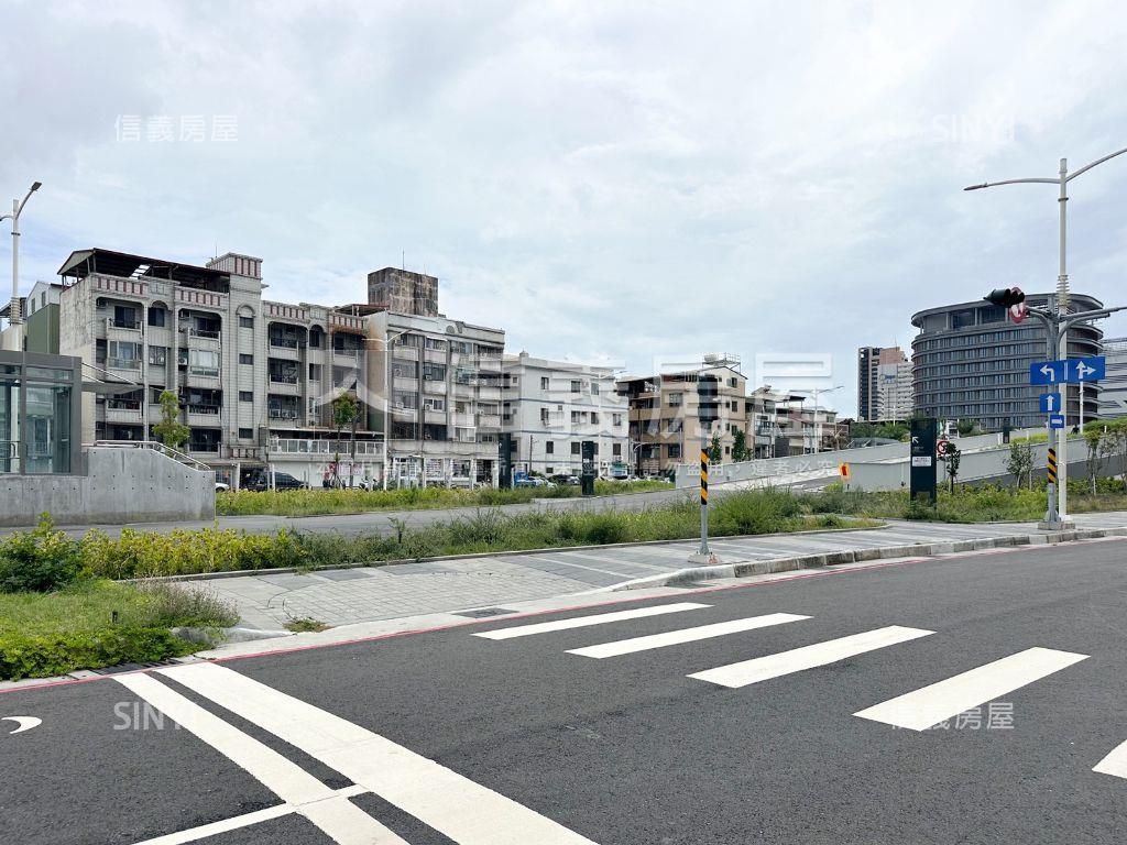 獨家高雄火車站出口大透天房屋室內格局與周邊環境