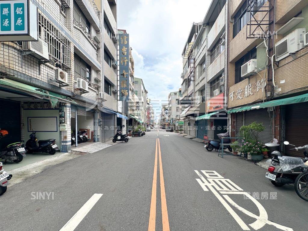 獨家高雄火車站出口大透天房屋室內格局與周邊環境