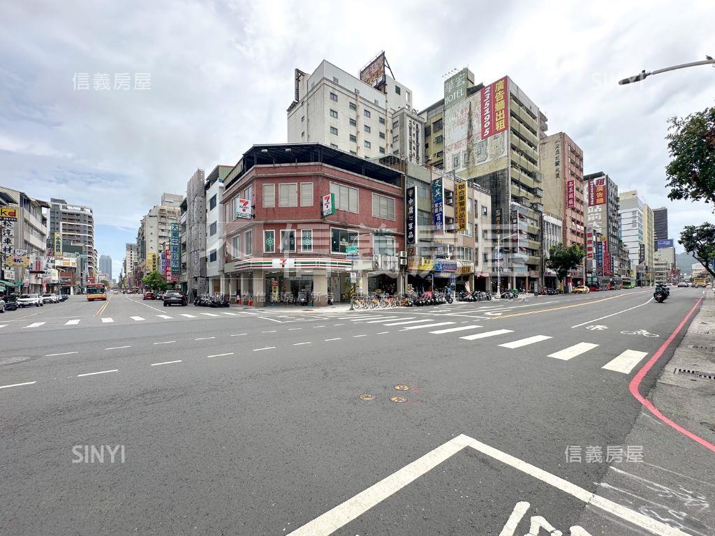 獨家高雄火車站出口大透天房屋室內格局與周邊環境