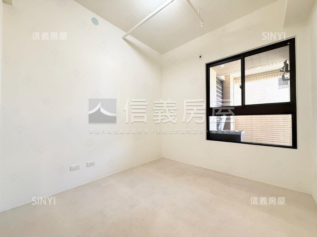 鳳凰康澤未住過四房車位房屋室內格局與周邊環境