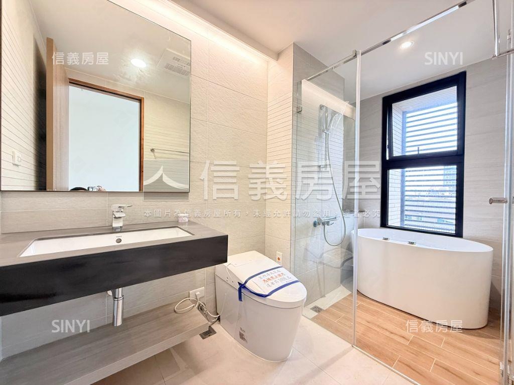 鳳凰康澤未住過四房車位房屋室內格局與周邊環境