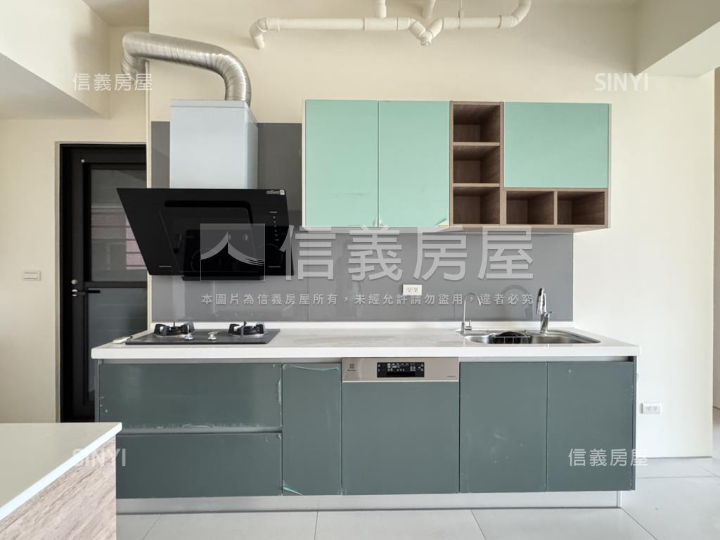 近巨城生活圈４３３好三房房屋室內格局與周邊環境