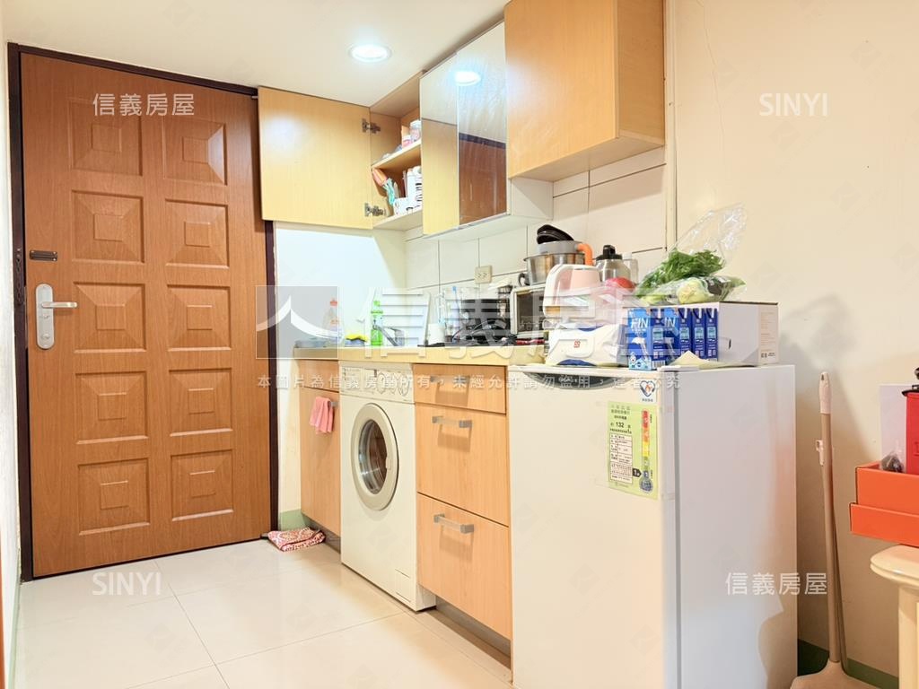高鐵特區雙翼美套房房屋室內格局與周邊環境