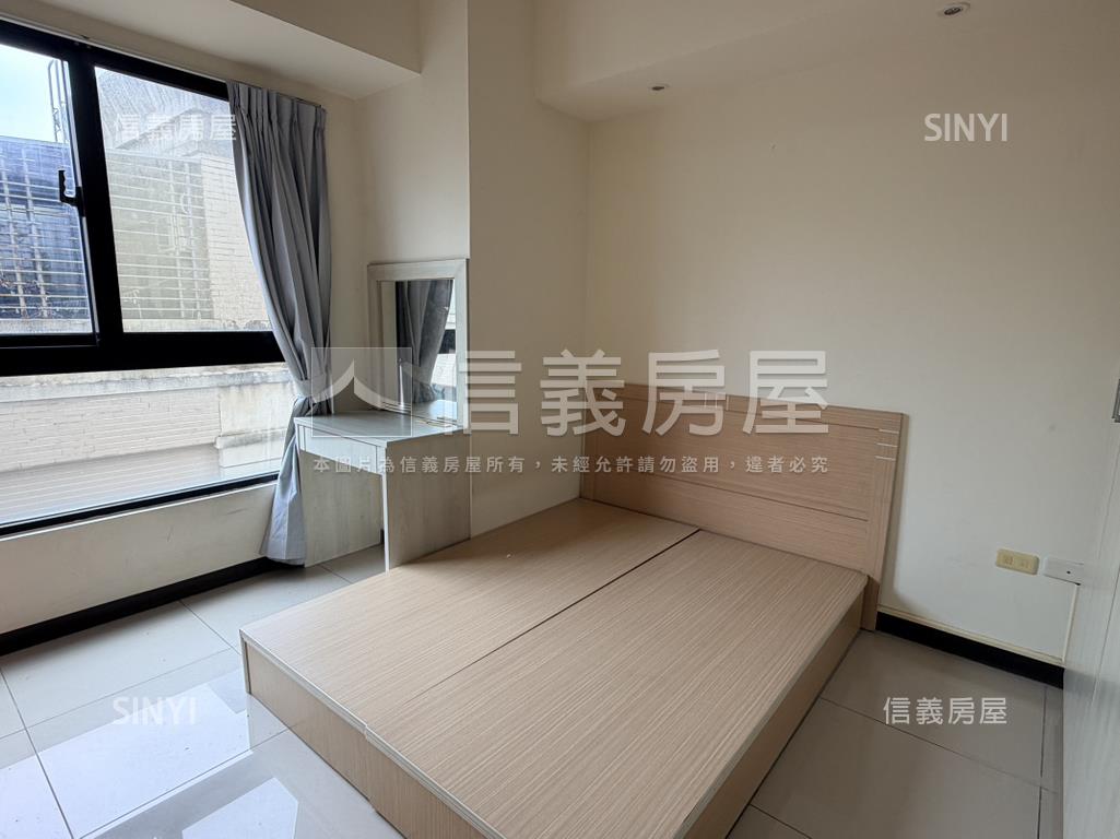 帝心明亮兩房兩衛平車房屋室內格局與周邊環境