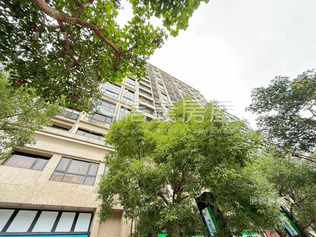 經國表參道三房Ｂ１車位房屋室內格局與周邊環境