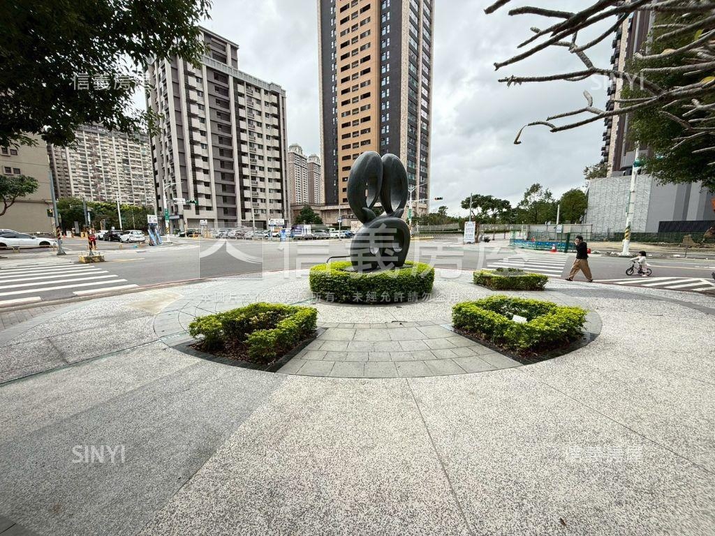 經國表參道三房Ｂ１車位房屋室內格局與周邊環境