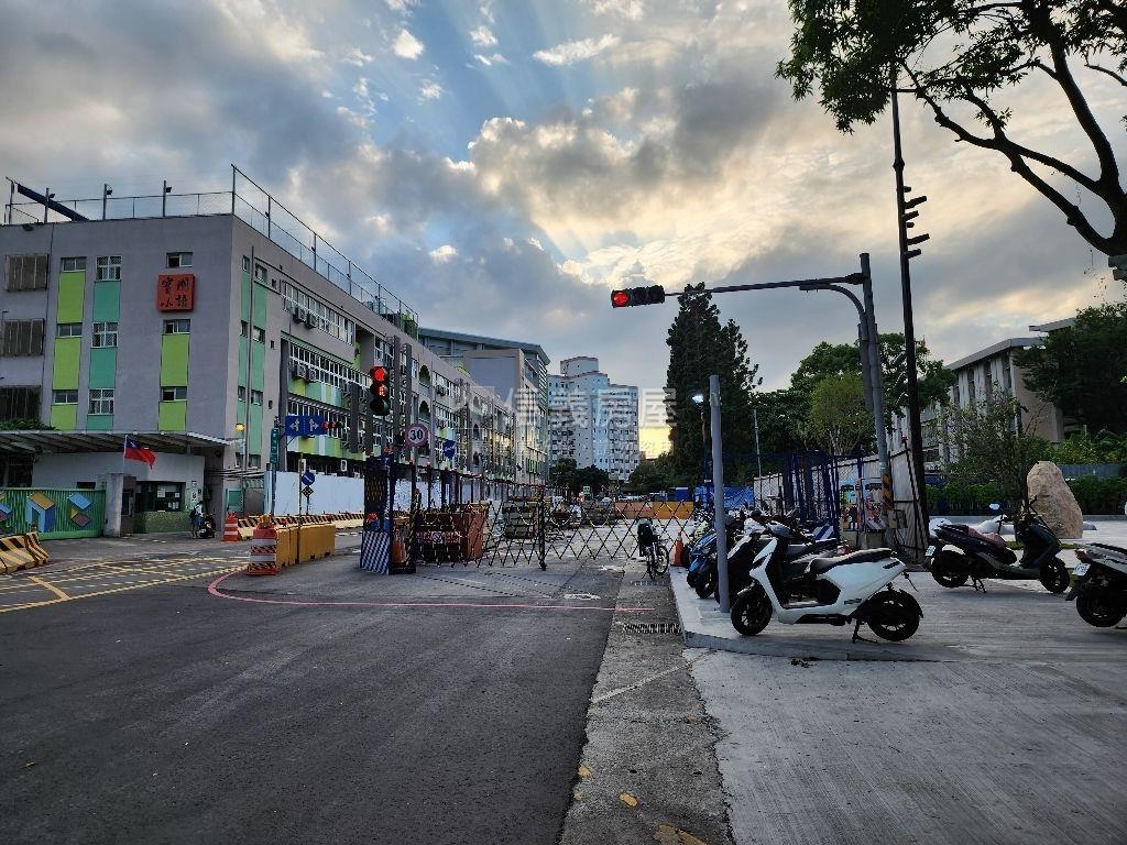 正和平西三角金店房屋室內格局與周邊環境