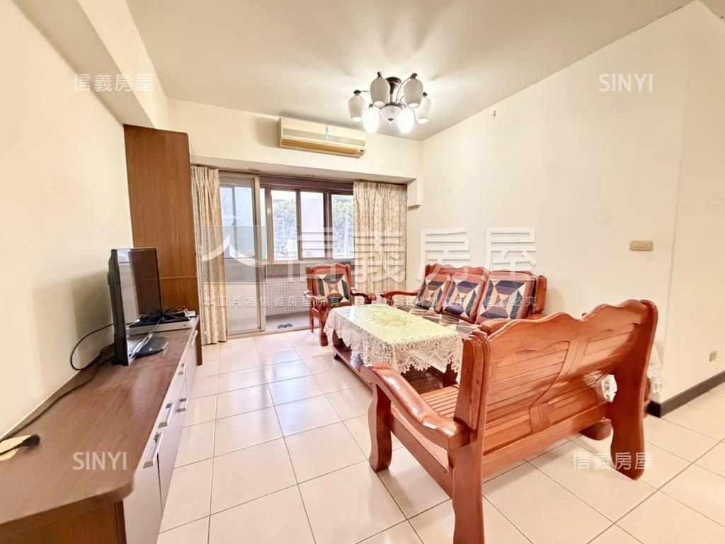 健華新城寧靜樹景３房車位房屋室內格局與周邊環境