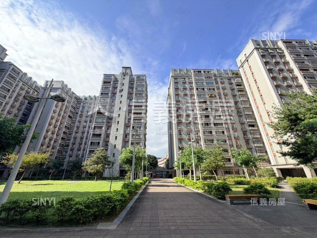 健華新城寧靜樹景３房車位房屋室內格局與周邊環境