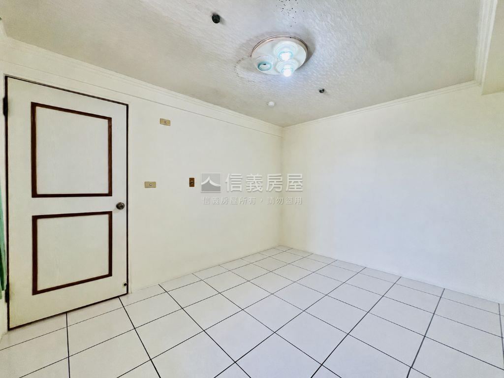 新青安文華高中高樓兩房房屋室內格局與周邊環境