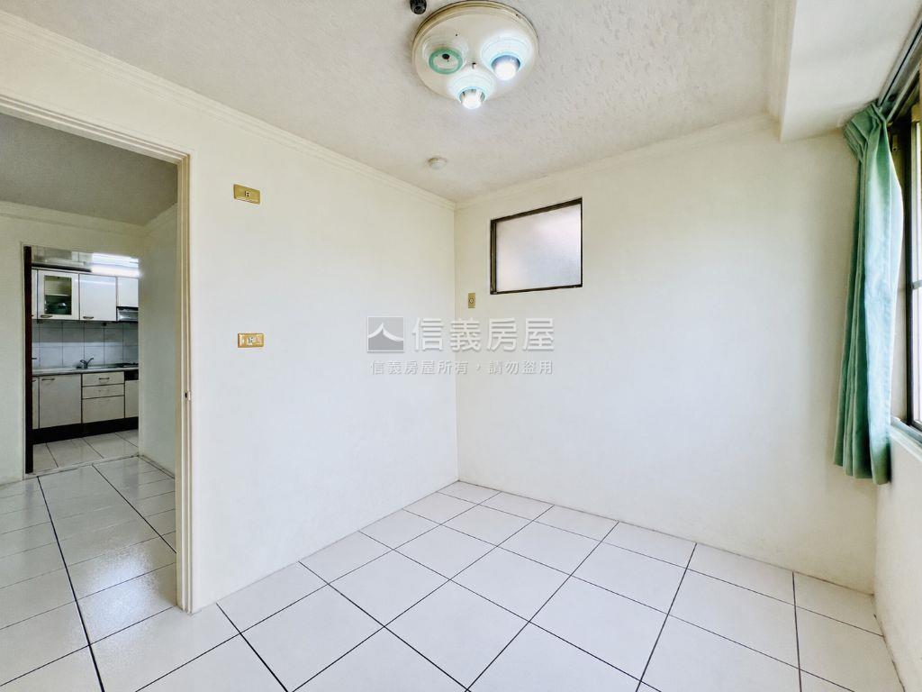 新青安文華高中高樓兩房房屋室內格局與周邊環境