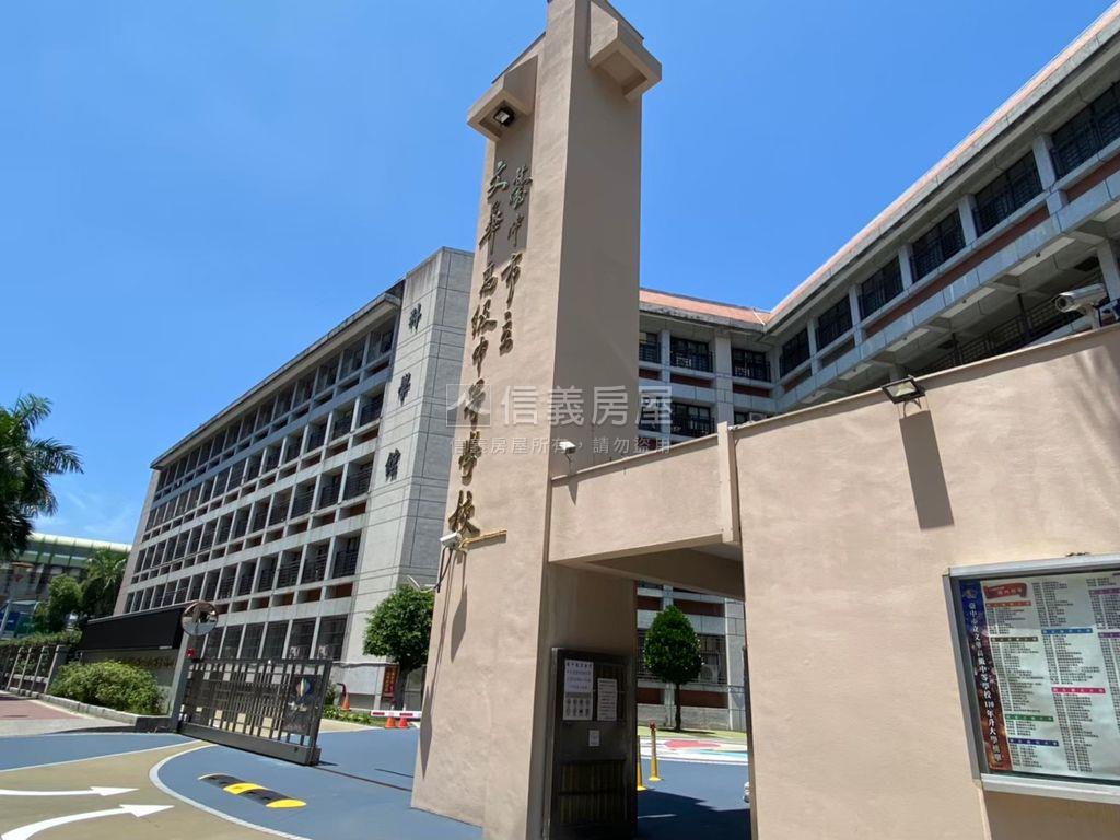 新青安文華高中高樓兩房房屋室內格局與周邊環境
