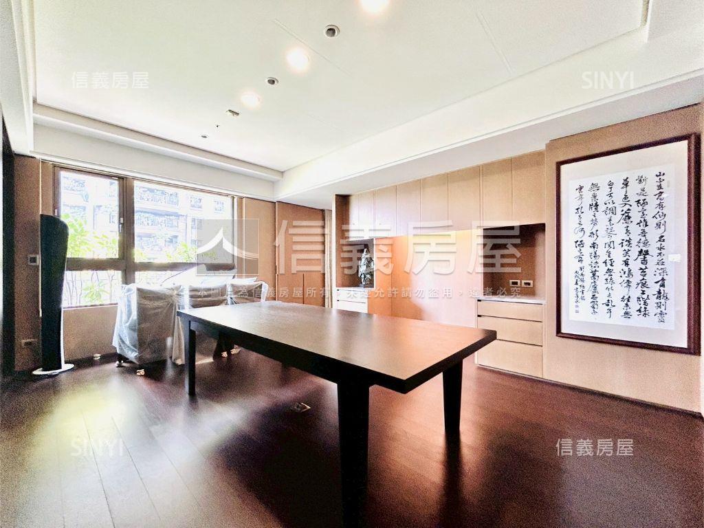 龍寶心臻邸５Ｂ房屋室內格局與周邊環境