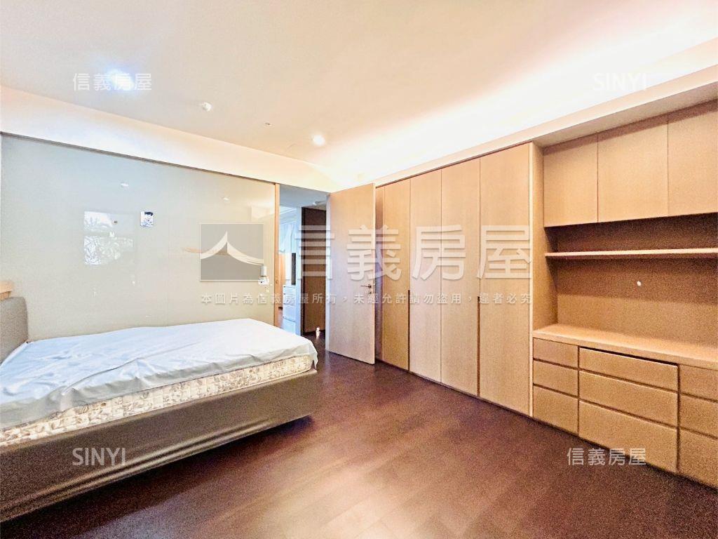 龍寶心臻邸５Ｂ房屋室內格局與周邊環境
