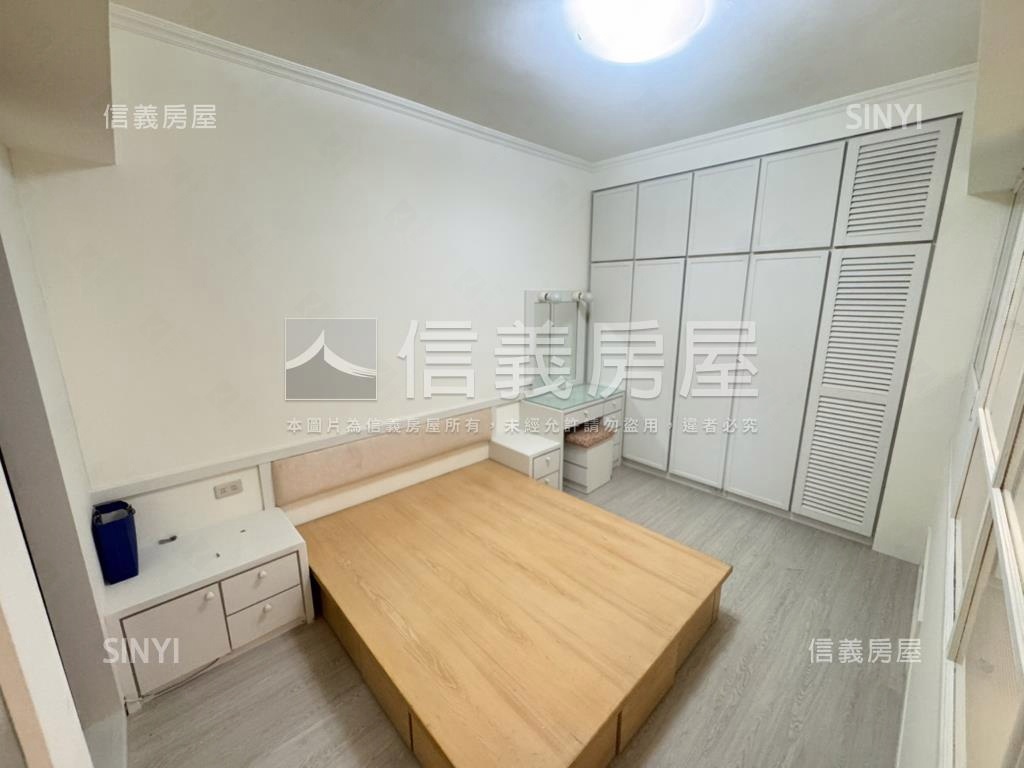 專任華爾滋電梯小資族２房房屋室內格局與周邊環境