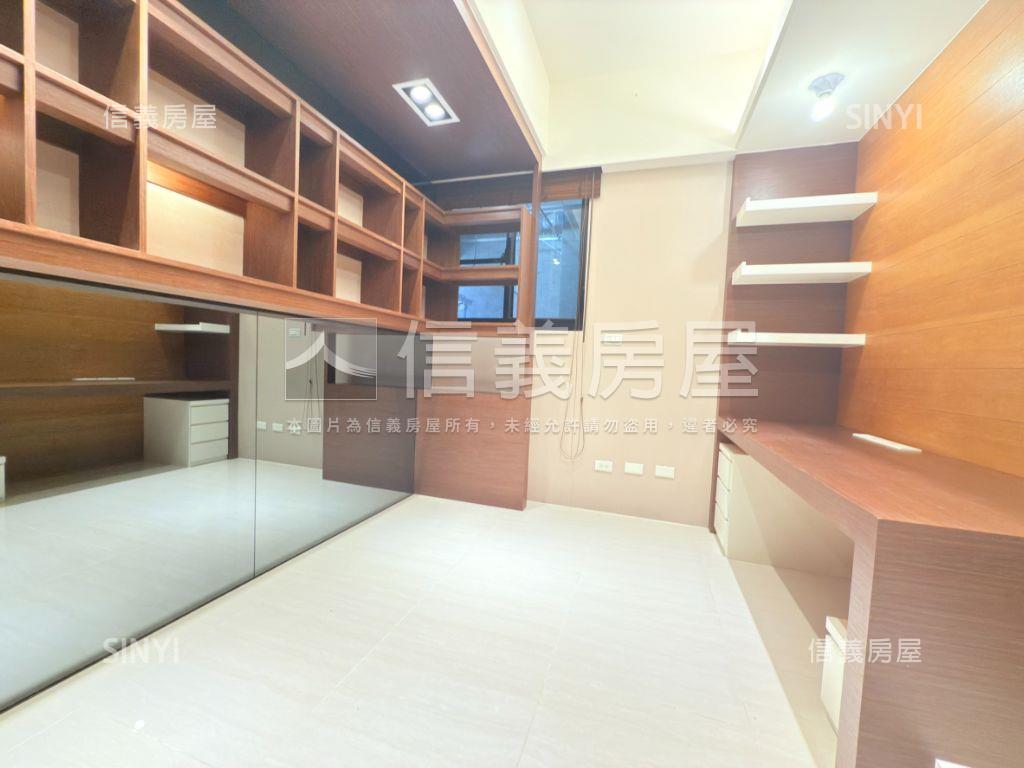 國聚知青三房美屋平面車位房屋室內格局與周邊環境