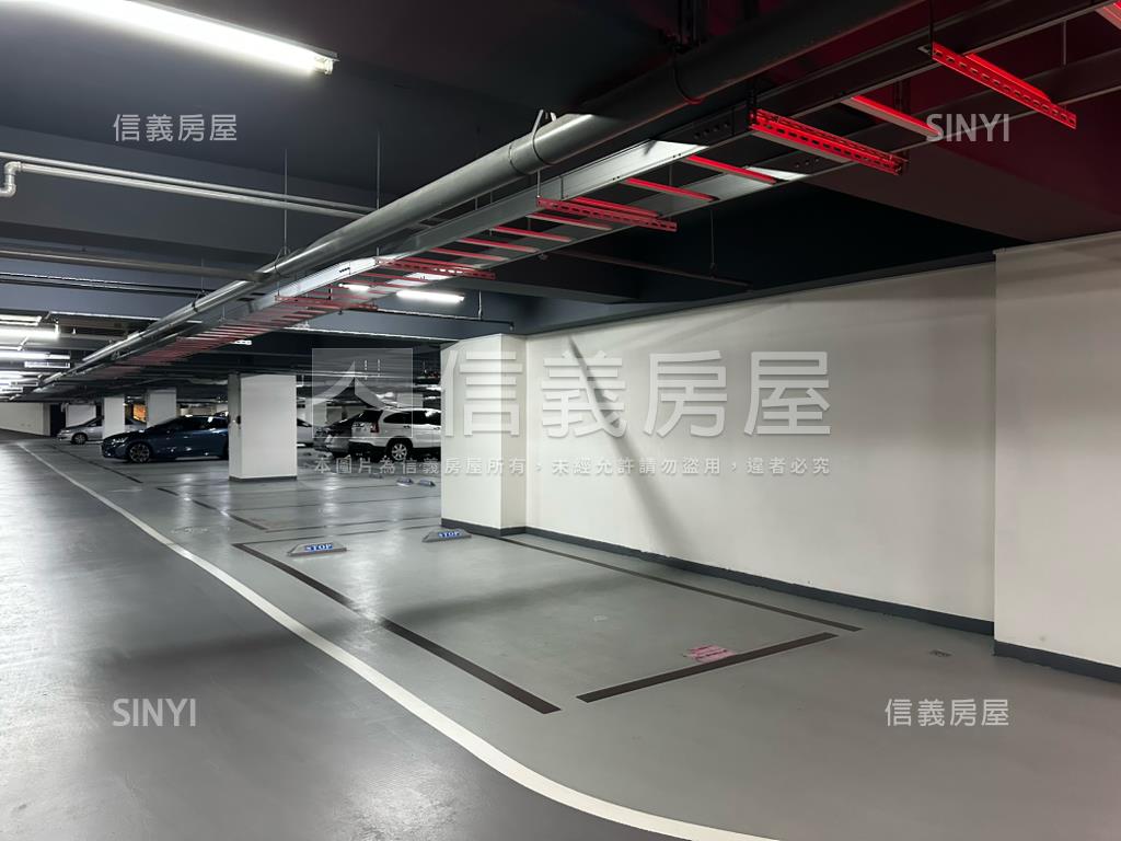 ［綠雅圖］次頂樓兩房平車房屋室內格局與周邊環境