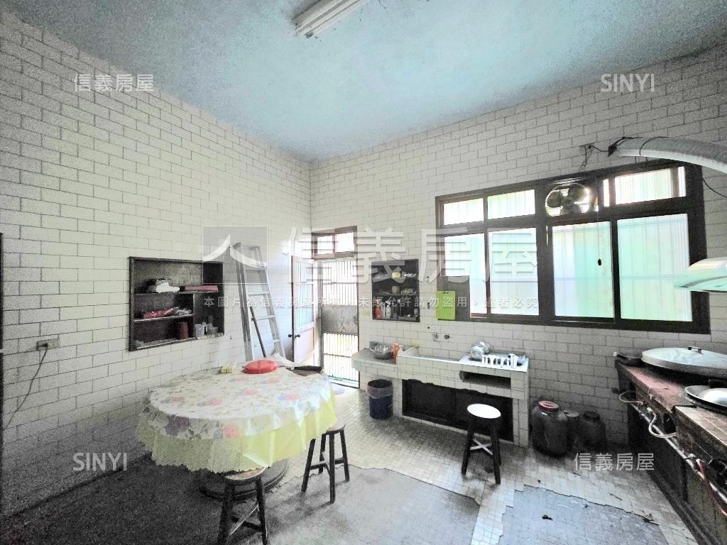 近竹南車站大地坪透天房屋室內格局與周邊環境