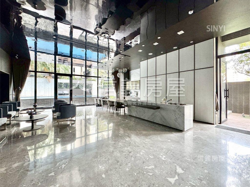 近高科大屋齡四年三房平車房屋室內格局與周邊環境