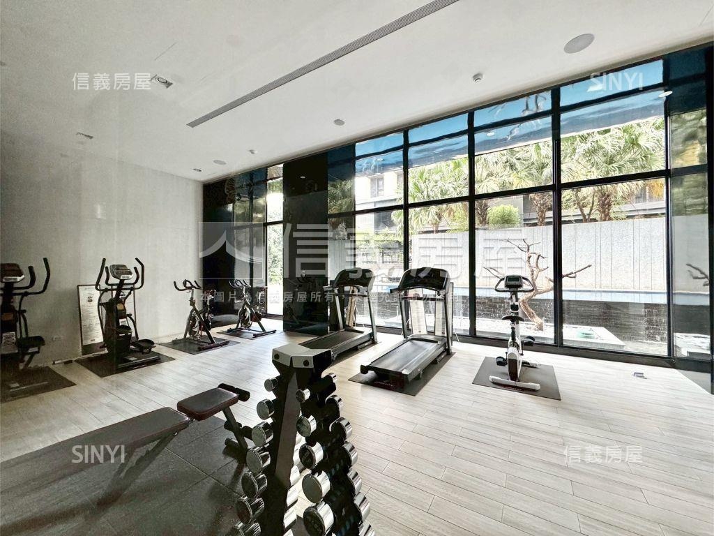 近高科大屋齡四年三房平車房屋室內格局與周邊環境