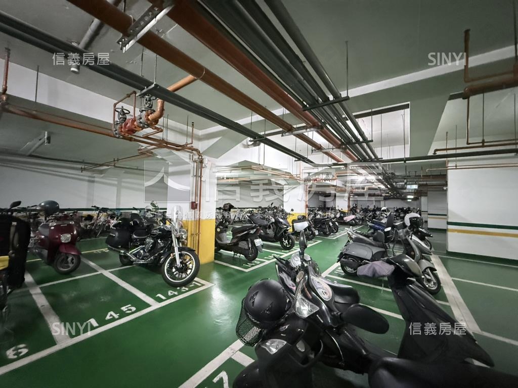 國家美術館四房平車房屋室內格局與周邊環境