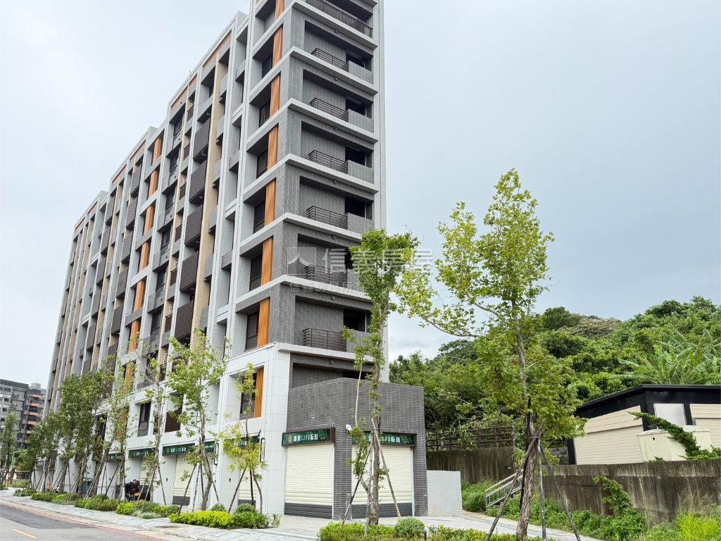耘山２房２衛車位房屋室內格局與周邊環境