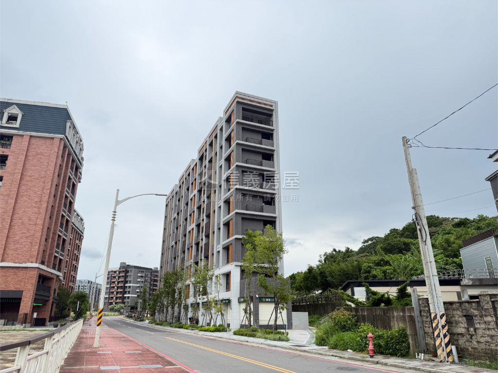耘山２房２衛車位房屋室內格局與周邊環境