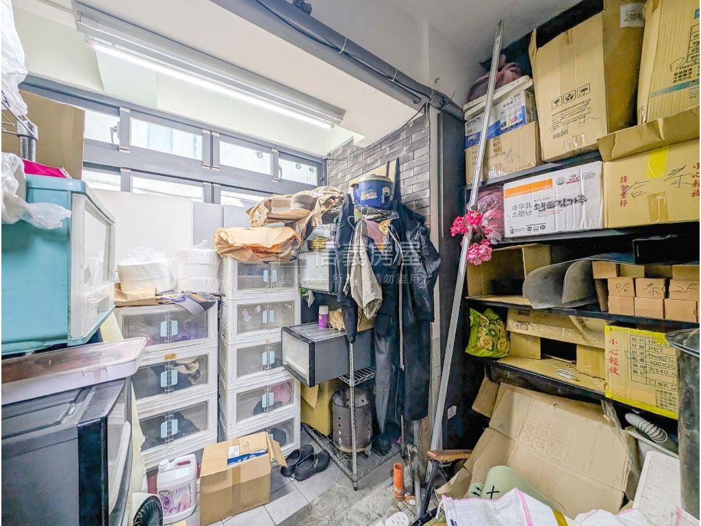 中山北路人潮邊間面寬店面房屋室內格局與周邊環境