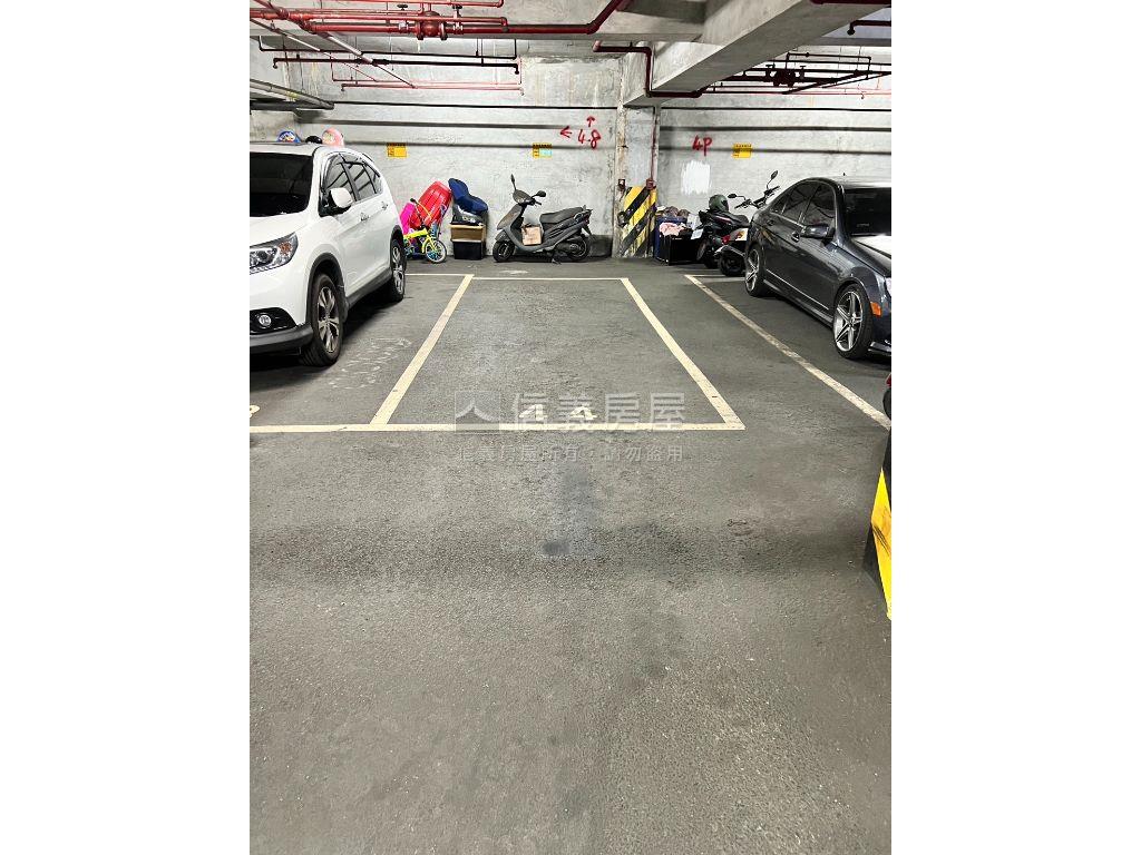 榮富狀元高樓三房大車位房屋室內格局與周邊環境