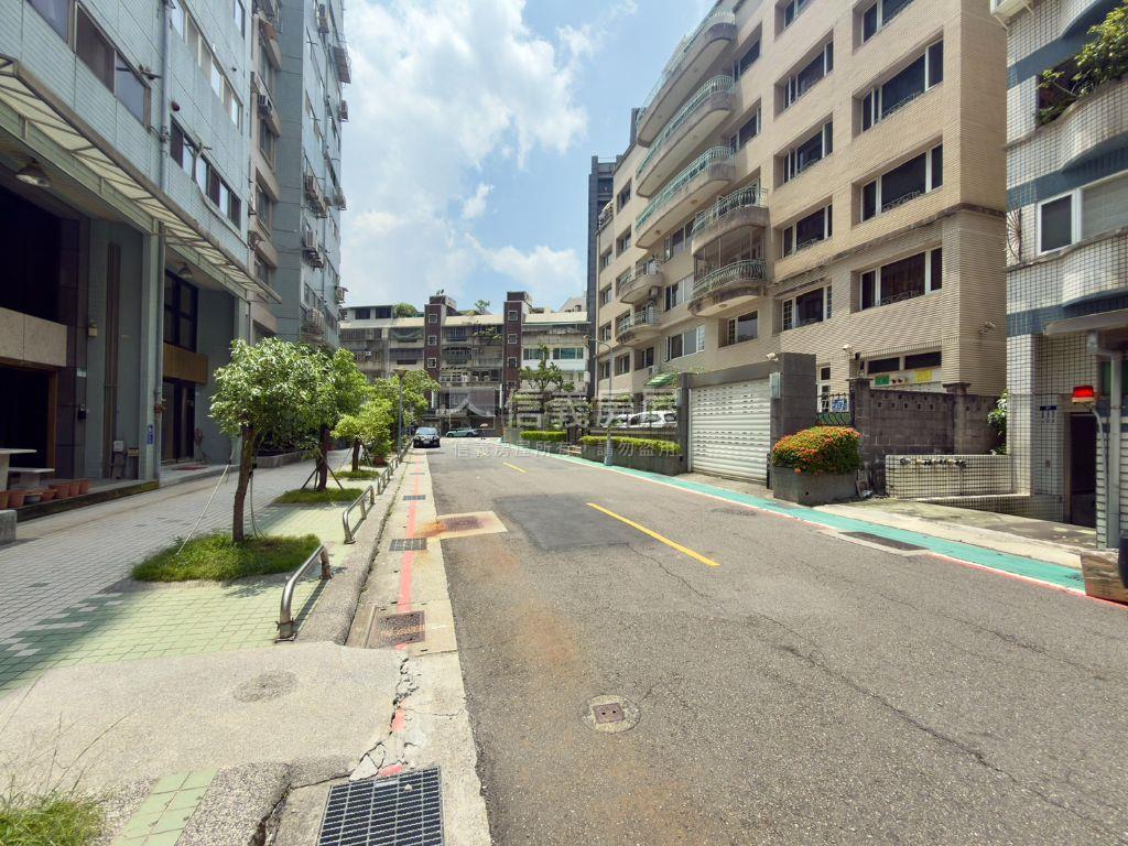 早安大直稀有套房房屋室內格局與周邊環境