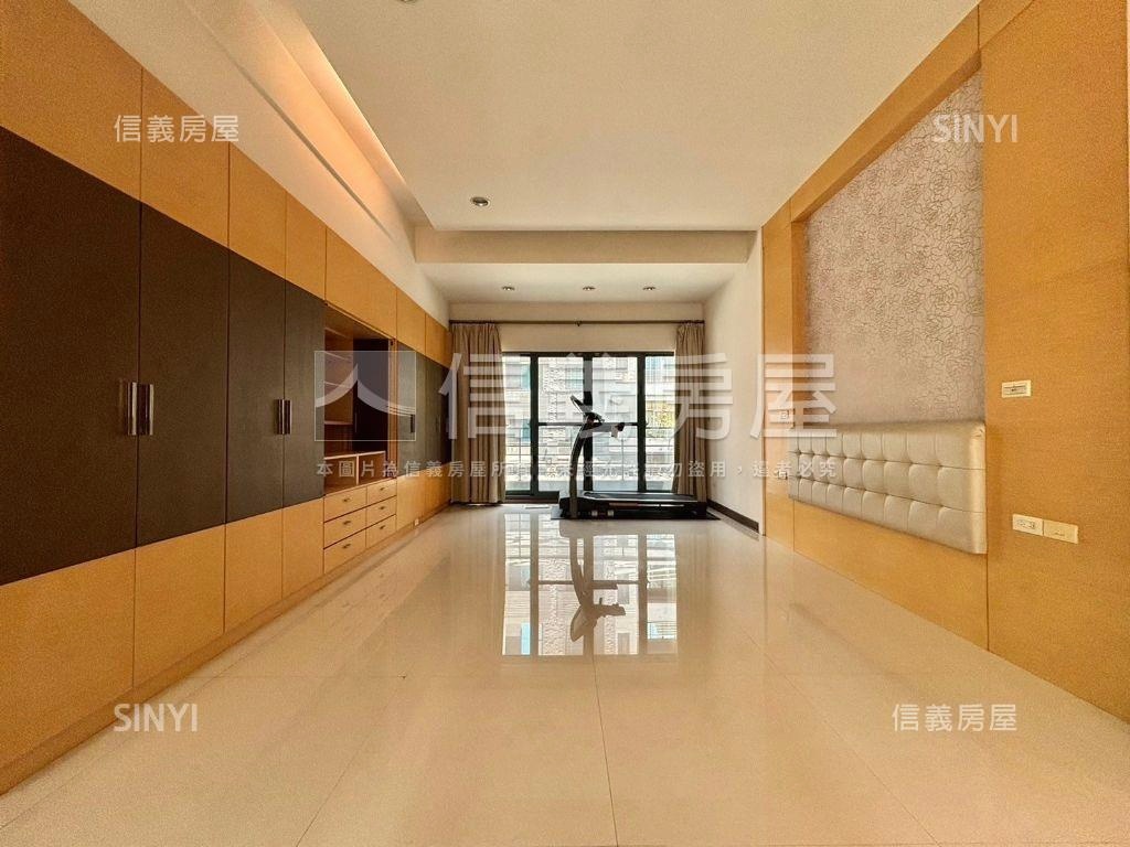 巨蛋凹子底大地坪豪宅別墅房屋室內格局與周邊環境