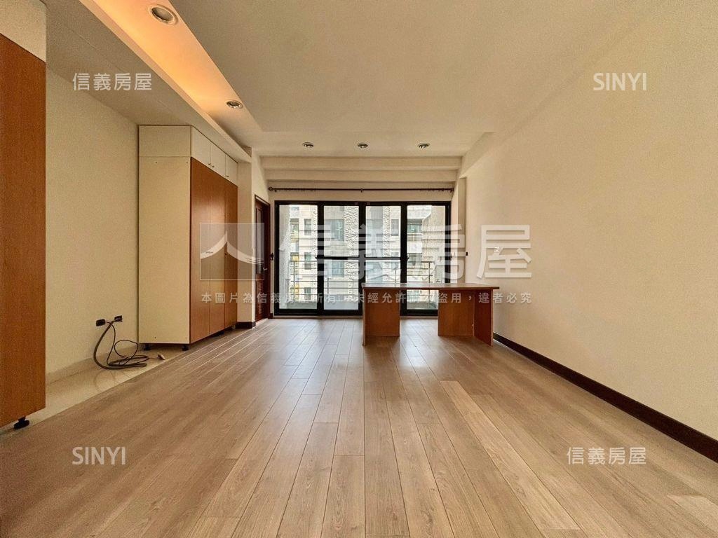 巨蛋凹子底大地坪豪宅別墅房屋室內格局與周邊環境